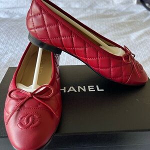 Chanel quilted lambskin ballet flats in Red size 36.5
